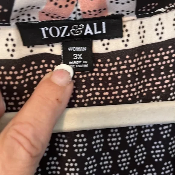 Roz & Ali Tank 3x - Picture 2 of 6